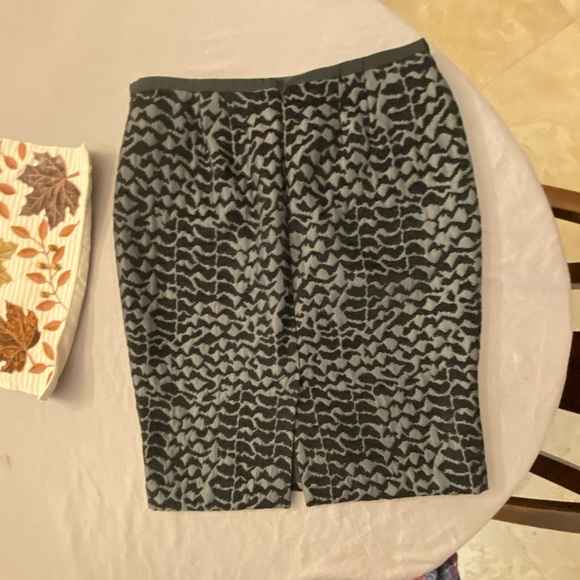 Loft winter pencil skirt. - Picture 4 of 5